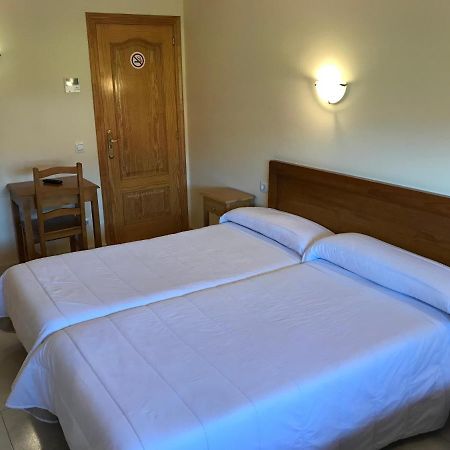 Hotel Restaurante Los Tulipanes Сан-Сальвадор-де-Пойо Экстерьер фото